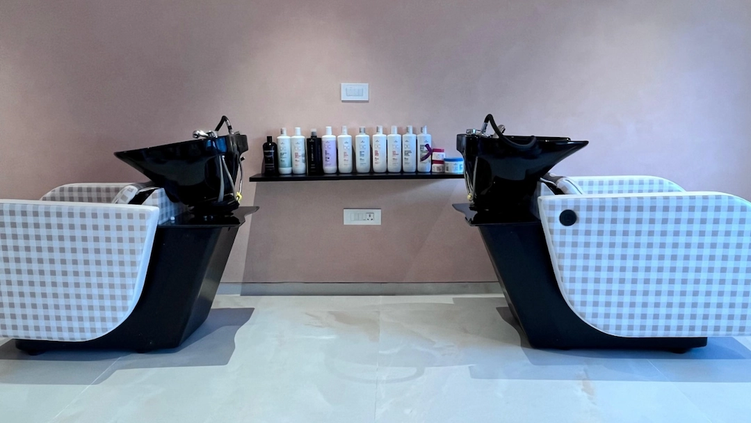 Serene spa suite at Le Clat